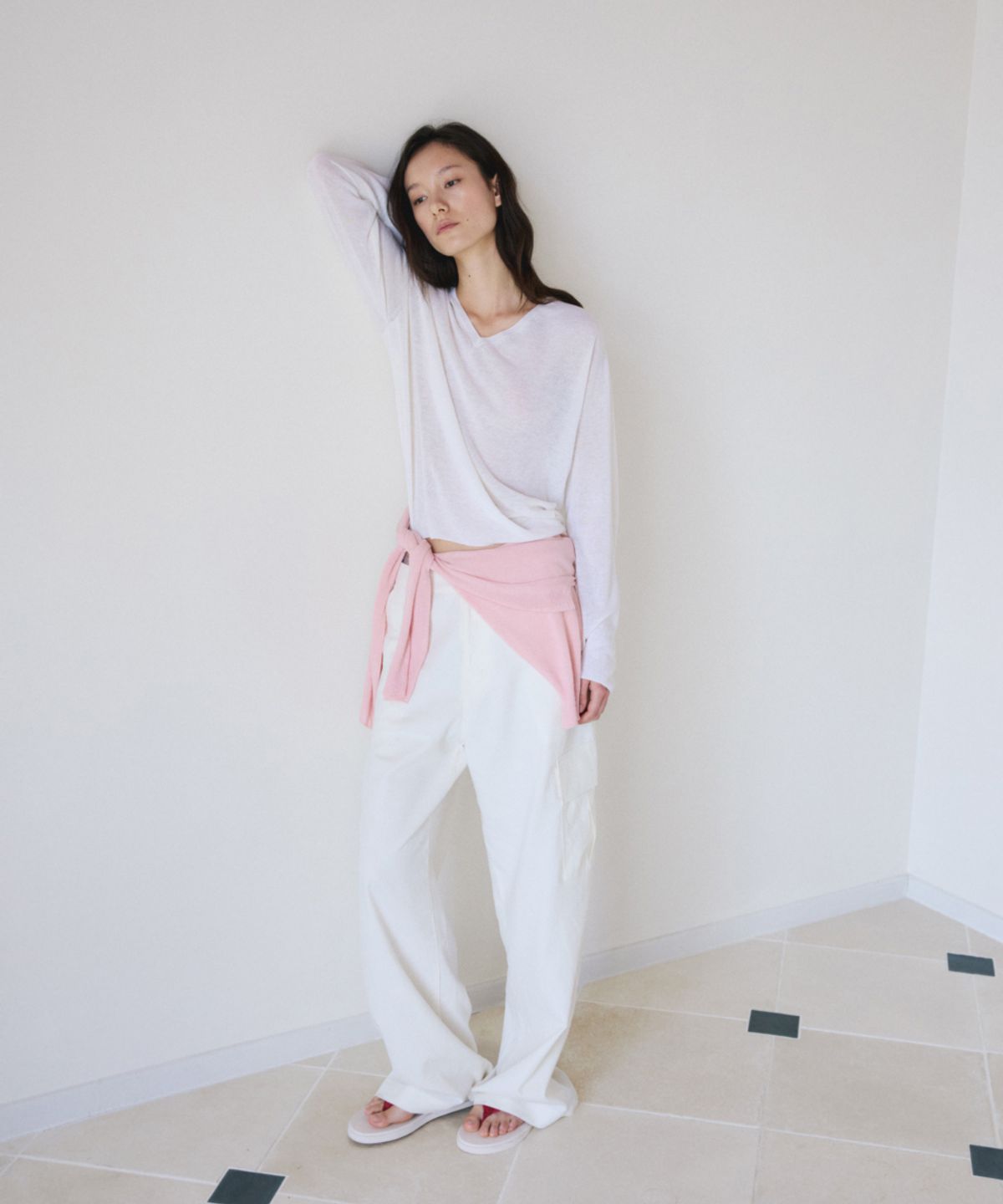 이어닝(YEARNING) LIGHT LINEN V-NECK SUMMER KNIT, IVORY
