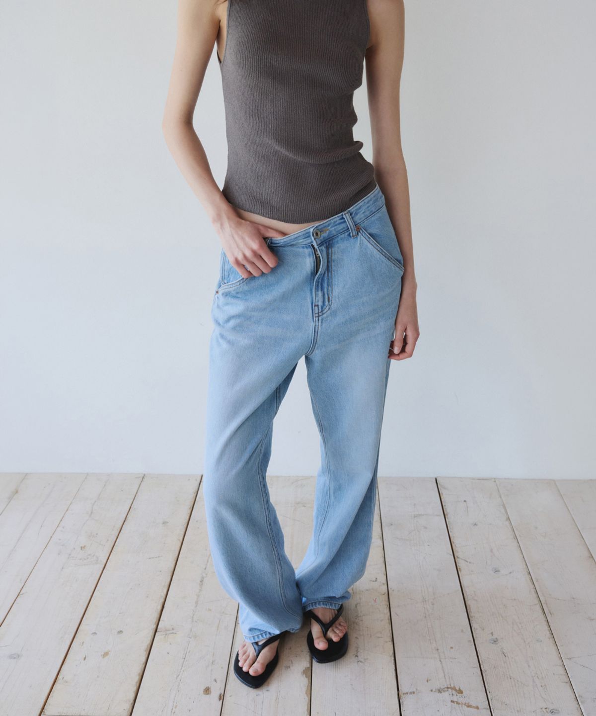이어닝(YEARNING) CINCH BACK DENIM PANTS, LIGHT BLUE