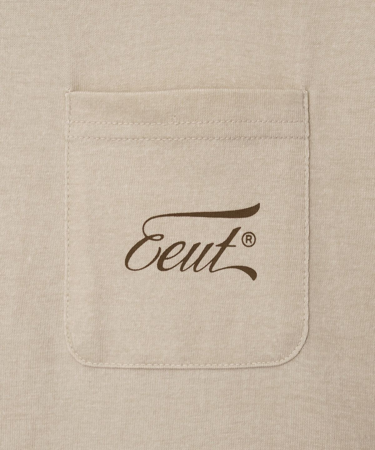 이우트(EEUT) LP POCKET T-SHIRT / LIGHT BEIGE