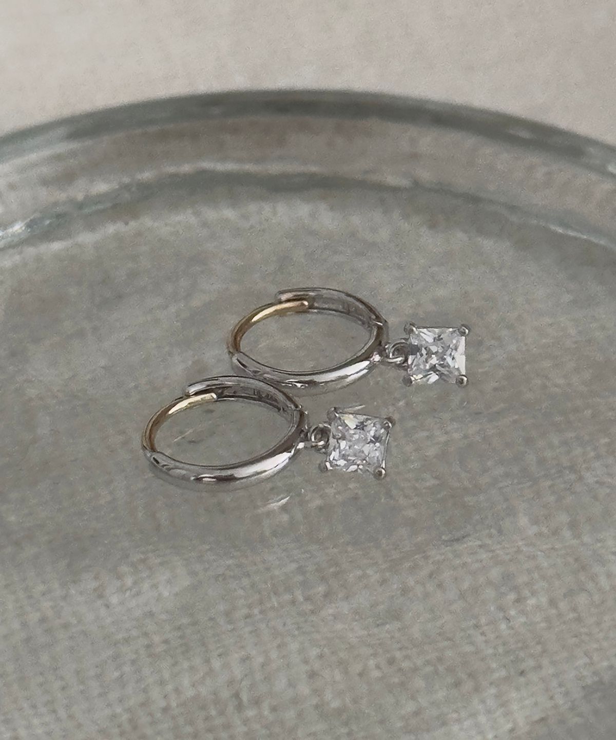 파예(FAYE) 14k Square earrings