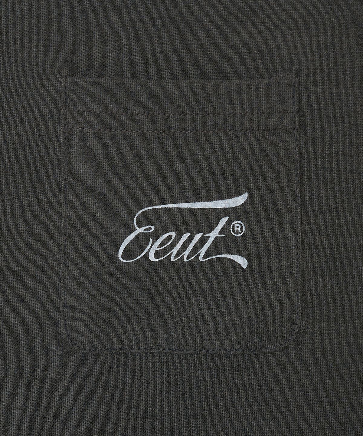이우트(EEUT) LP POCKET T-SHIRT / CHARCOAL