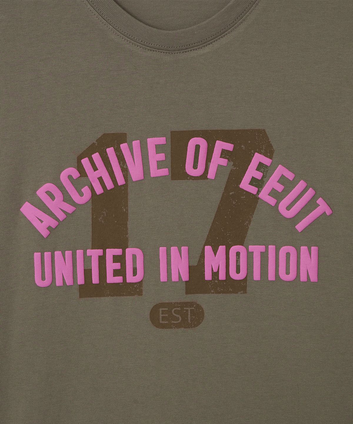 이우트(EEUT) 17 ARCH EEUT T-SHIRT / DARK BEIGE
