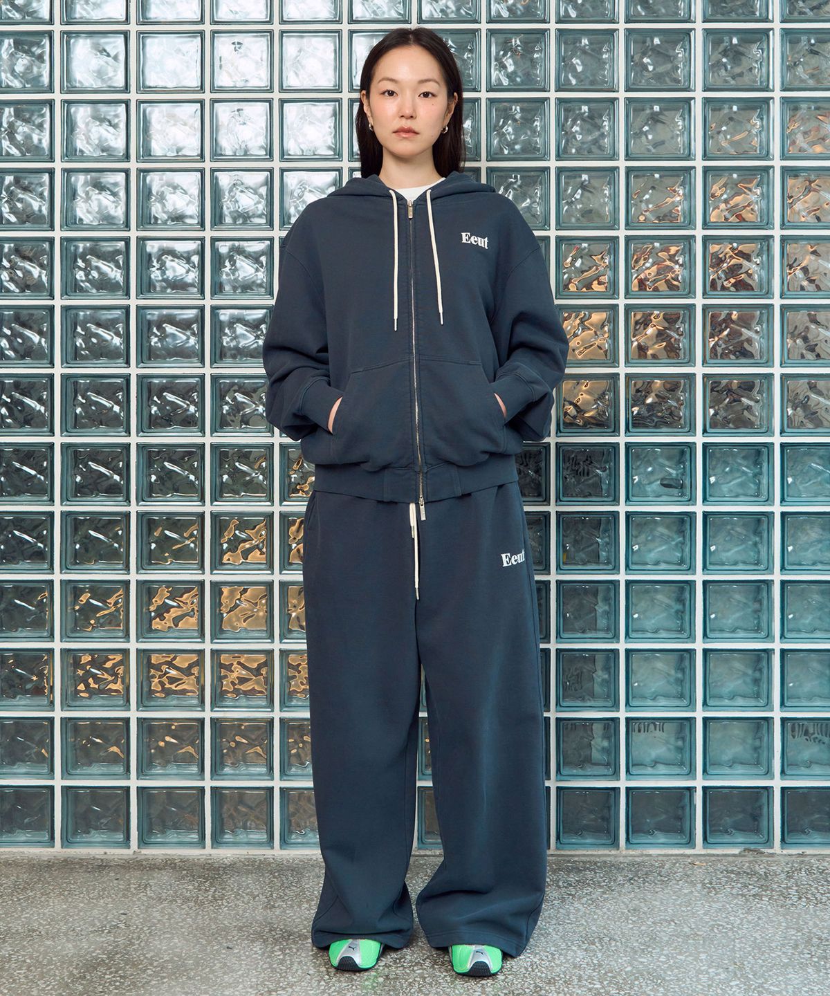 이우트(EEUT) EEUT BASIC WASHED SWEAT ZIP-UP / CHARCOAL