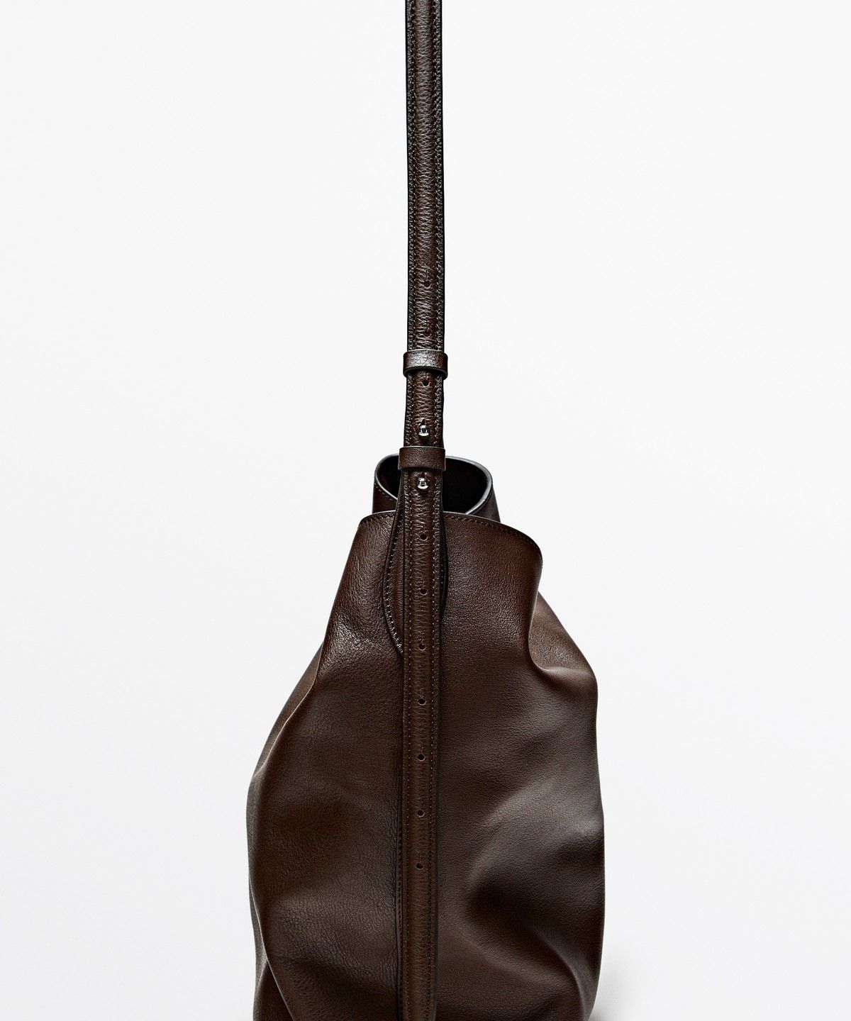 마시모두띠(MASSIMO DUTTI) 나파 가죽 버킷 백