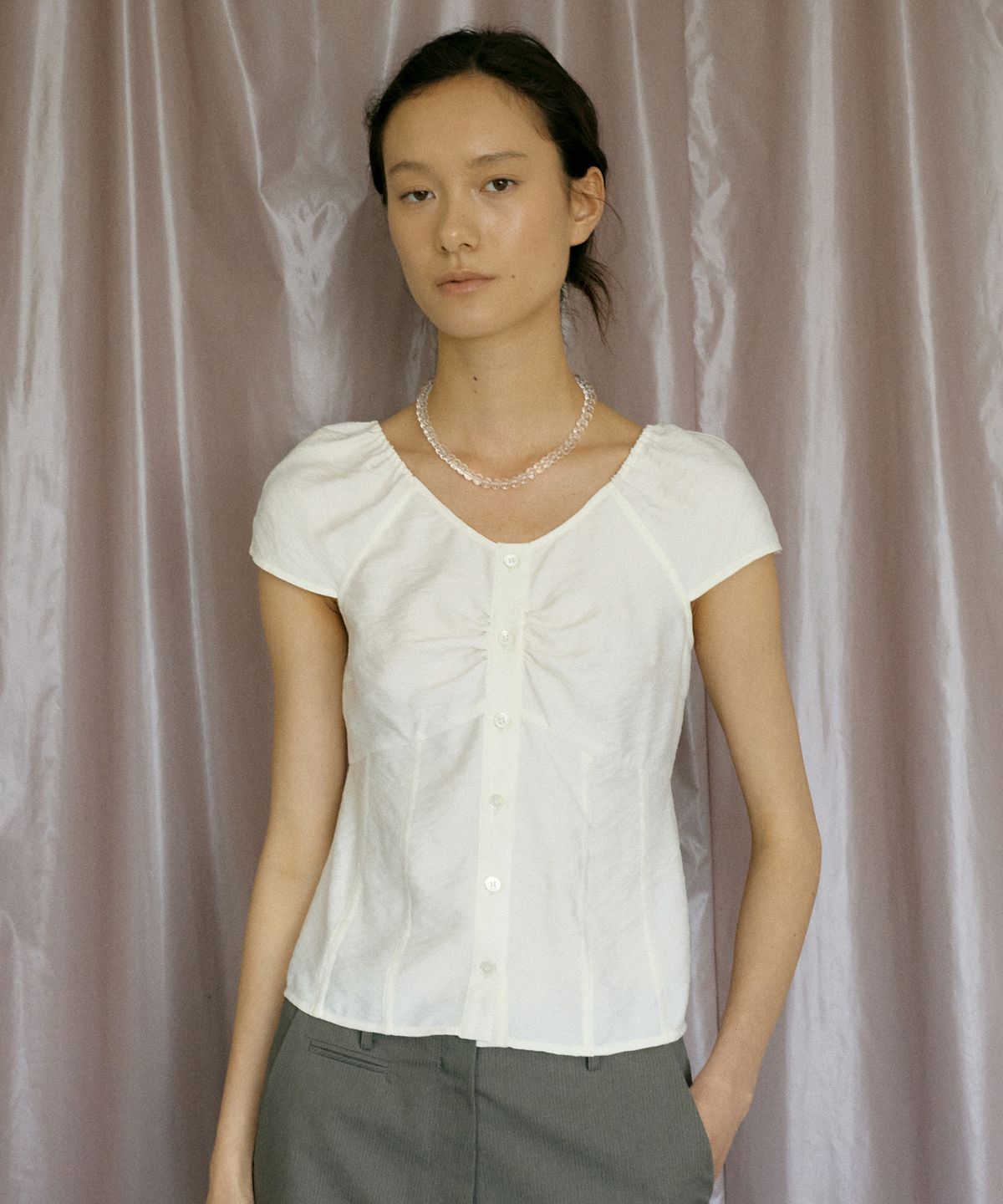 오떼뜨(OCTETTE) LILYS SHIMMER LINE BLOUSE_IVORY