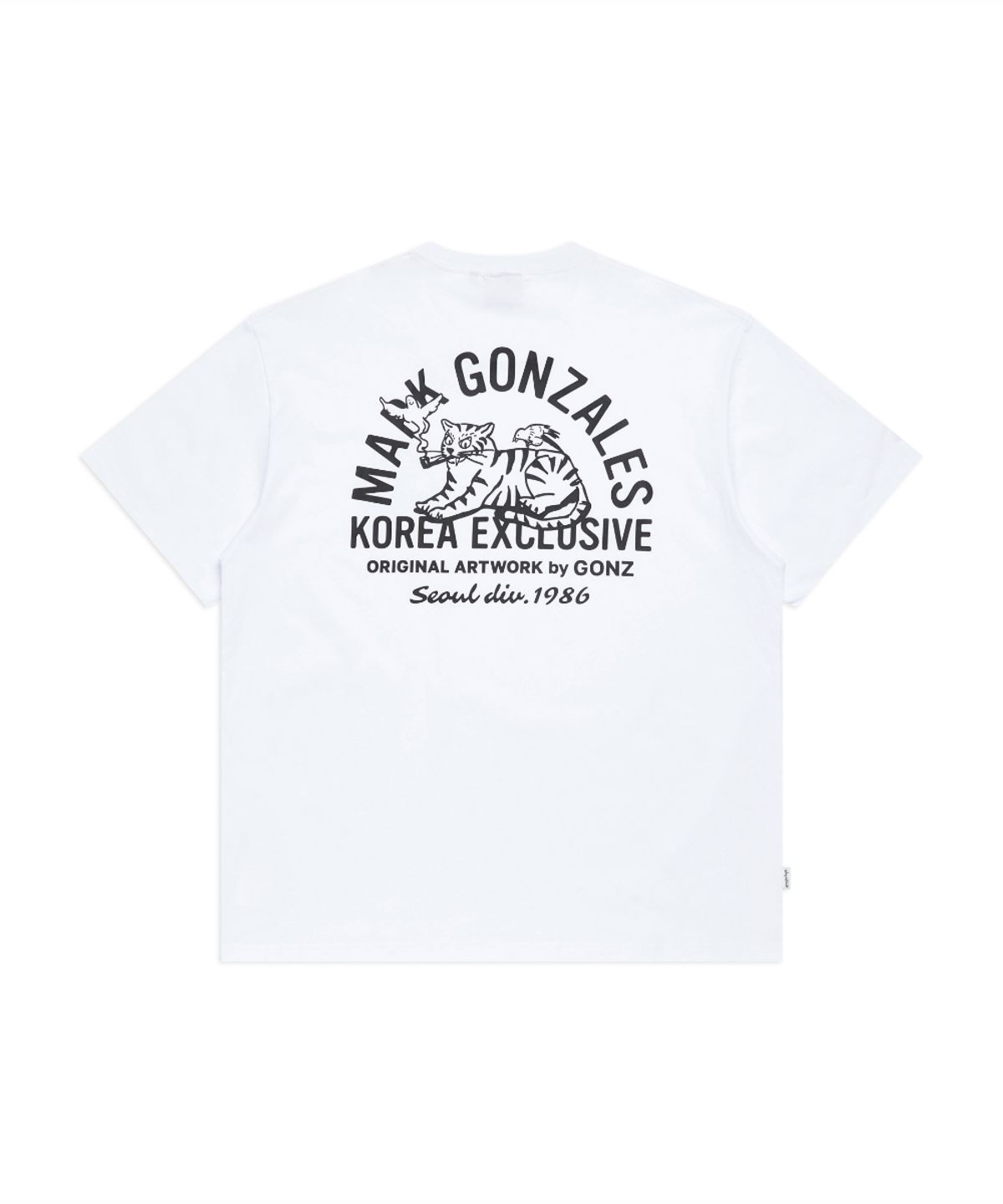 마크곤잘레스(MARK GONZALES) 코리아 에디션 스모킹 타이거 반팔티셔츠 - WHITE