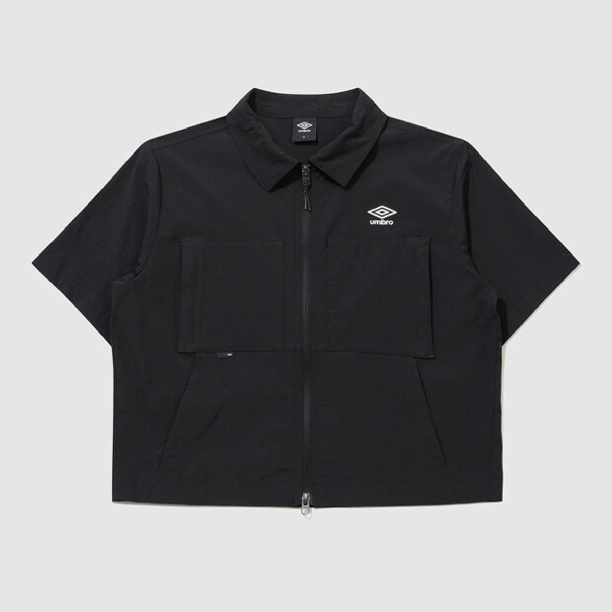 엄브로(UMBRO) 쿨브리즈 카라형 반팔 집업 자켓 블랙 UR324CJK78