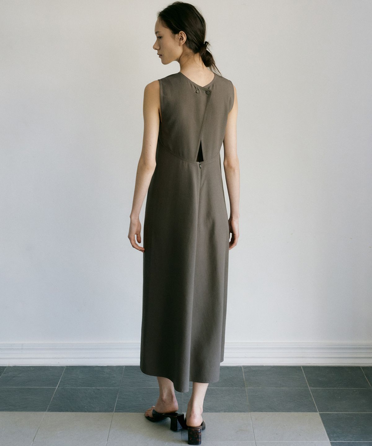 오떼뜨(OCTETTE) EVE BACK POINT MAXI OPS_2COLOR