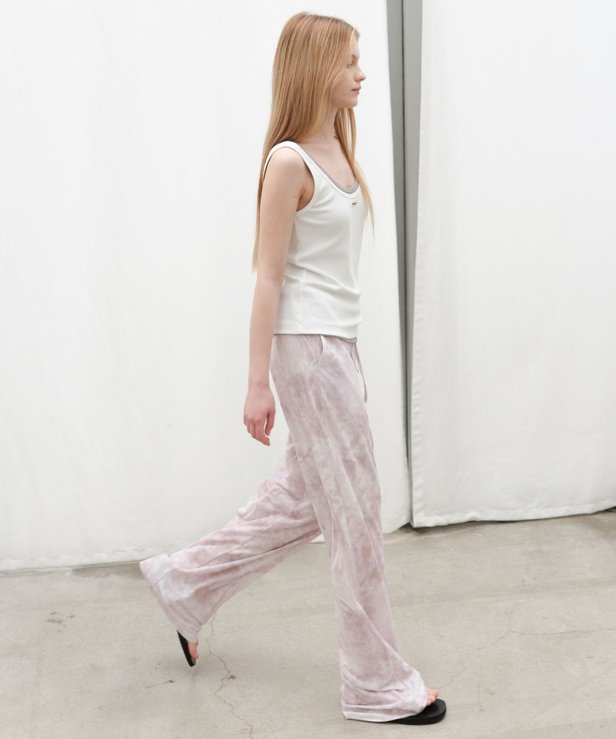 르바(LEVAR) Watercolor Lounge Pants - Marble Pink