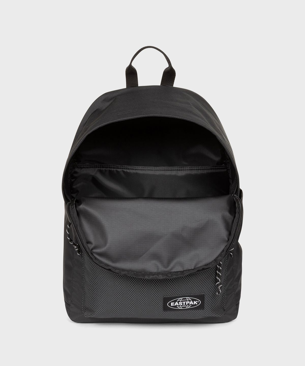 이스트팩(EASTPAK) 애슬래저파커 Athleisure Black