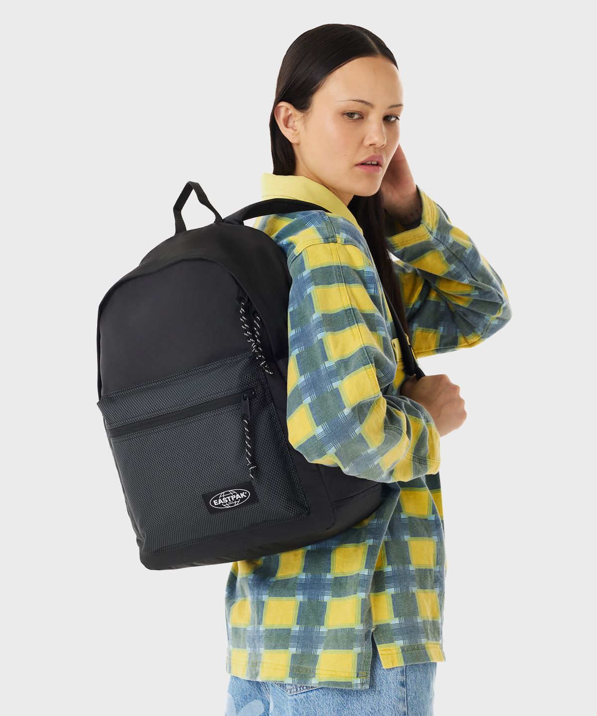 이스트팩(EASTPAK) 애슬래저파커 Athleisure Black