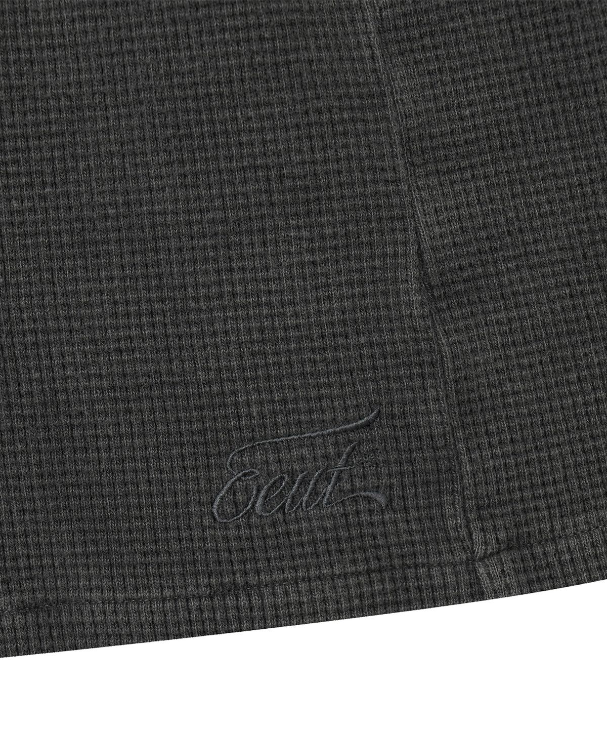 이우트(EEUT) PIGMENT WAFFLE SHORTS / CHARCOAL