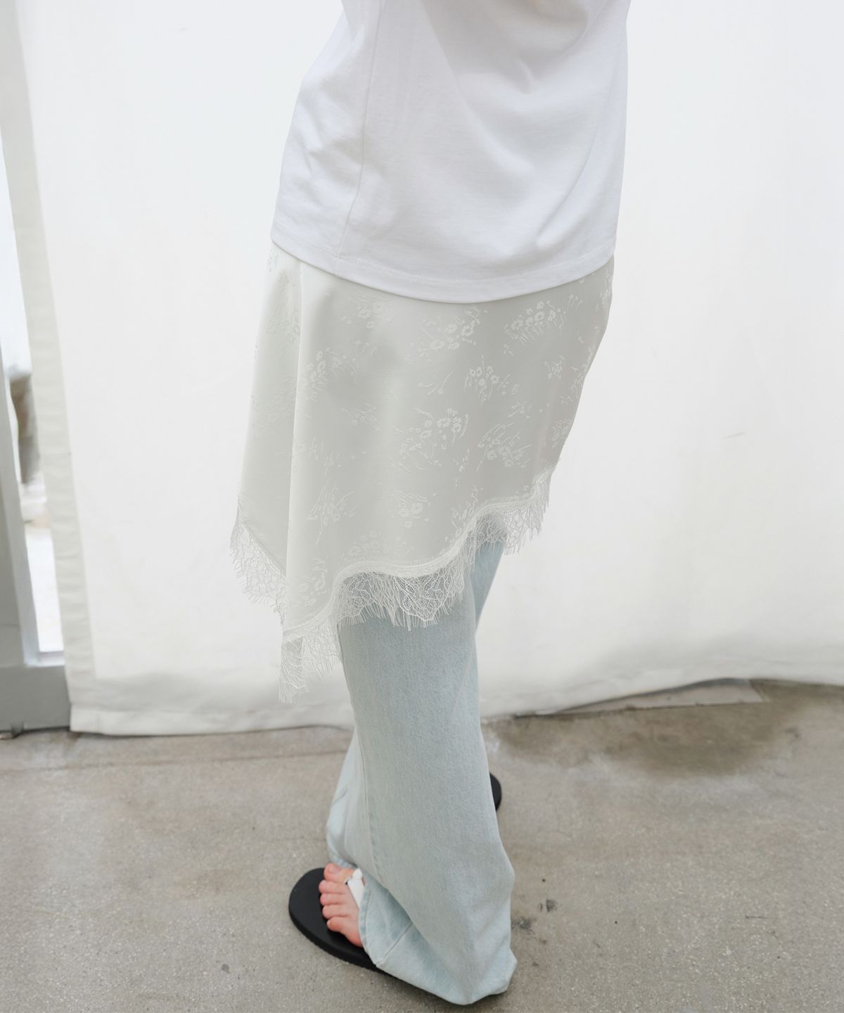 르바(LEVAR) Lace Layered Wrap Skirt - Snow White
