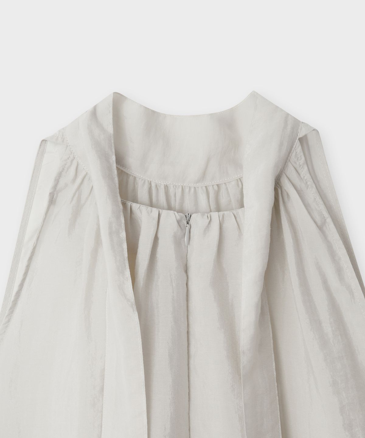 더 릴(THE LILLE) Glow Halter Neck Blouse_Light Gray