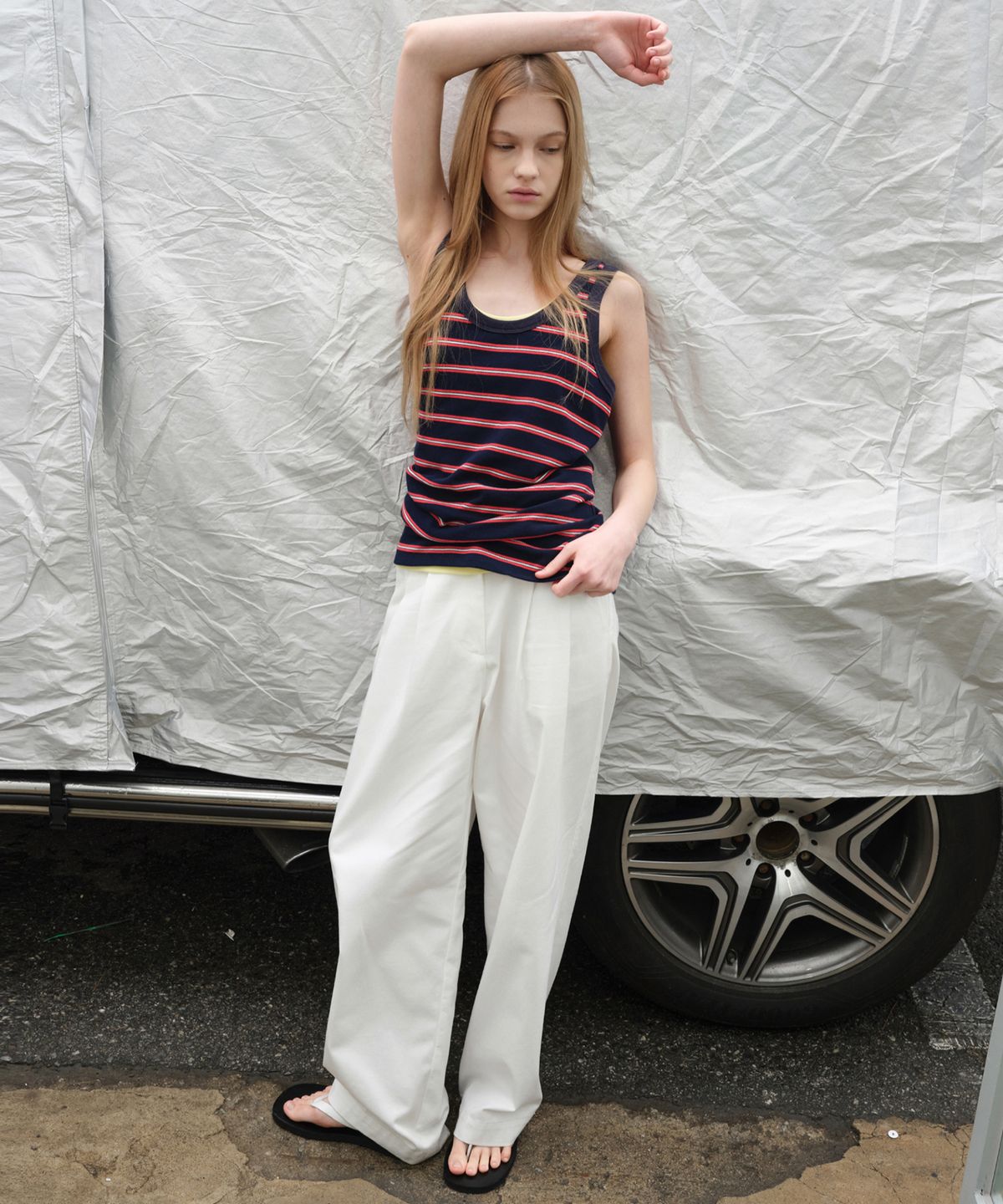 르바(LEVAR) Low Back Stripe PK Sleeveless Top - Navy Stripe