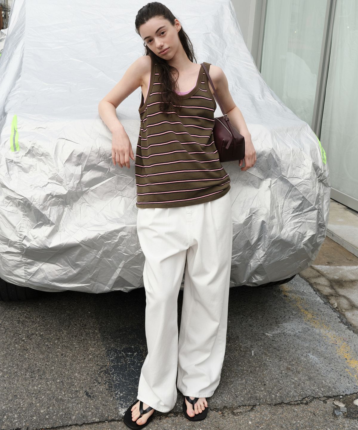 르바(LEVAR) Low Back Stripe PK Sleeveless Top - Khaki Stripe
