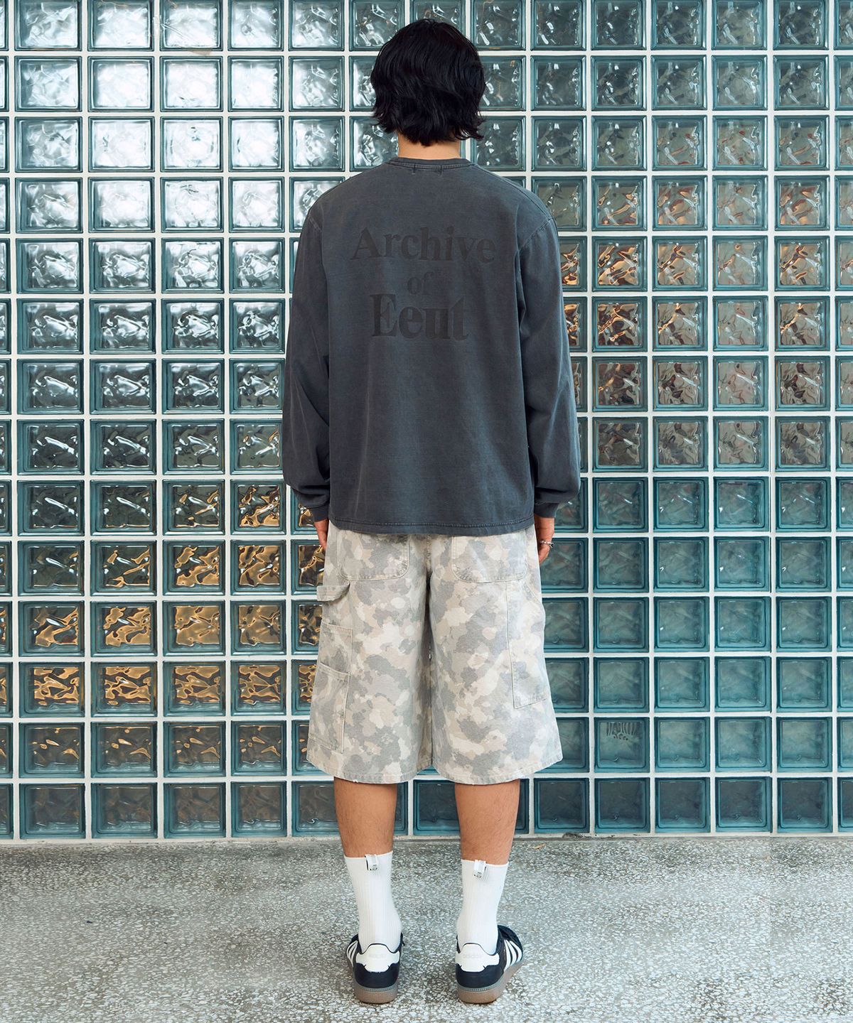 이우트(EEUT) VINTAGE CAMO BURMUDA PANTS / IVORY