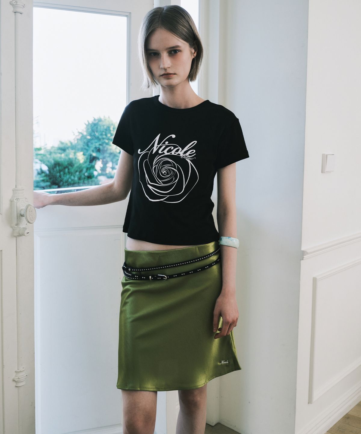 닉앤니콜(NICK&NICOLE) SATIN FLARE MIDI SKIRT_OLIVE