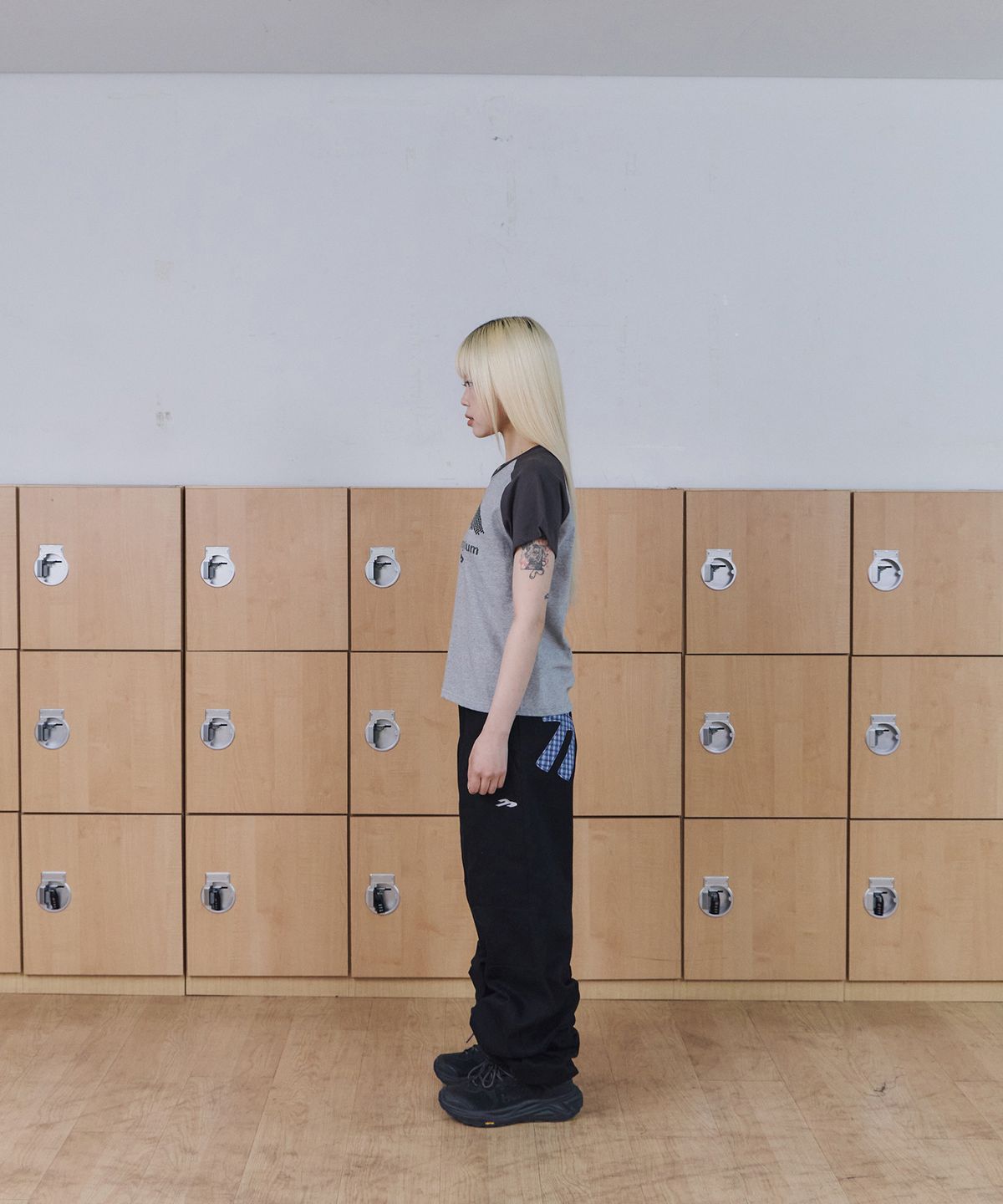 탄산마그네슘(TANSANMAGNESIUM) 나그랑 도트 마운틴 로고 티셔츠