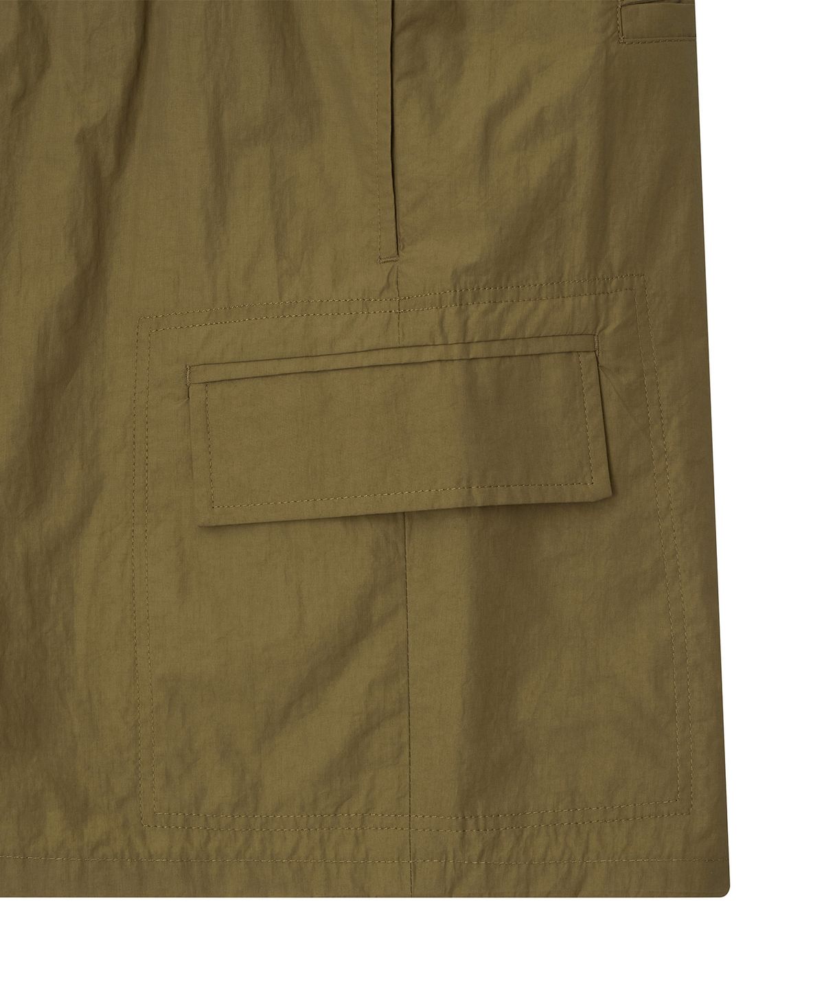 이우트(EEUT) IN POCKET CARGO SHORTS / OLIVE