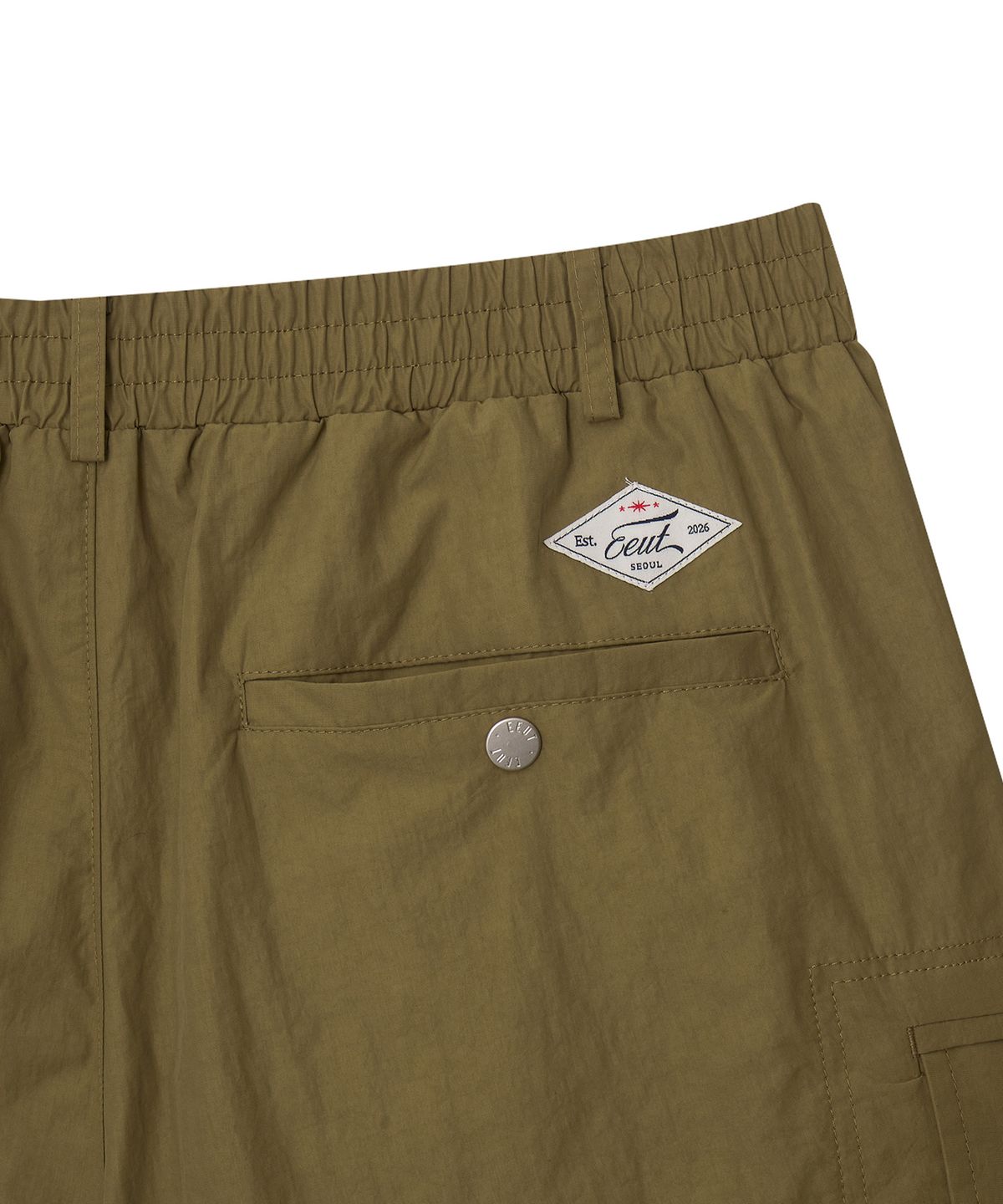 이우트(EEUT) IN POCKET CARGO SHORTS / OLIVE