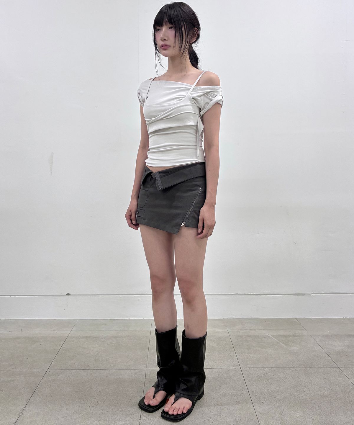 플레어업(FLAREUP) Asymmetrical Folded Skirt (FL-272_Dark Gray)