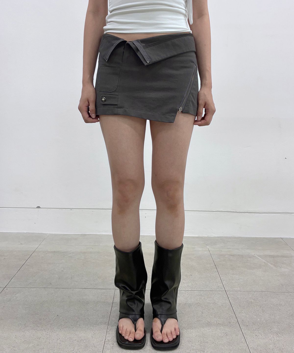 플레어업(FLAREUP) Asymmetrical Folded Skirt (FL-272_Dark Gray)