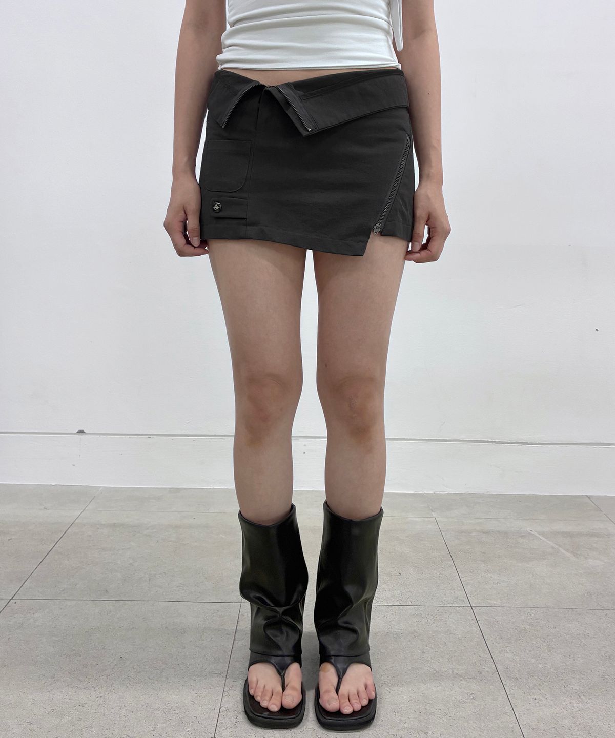 플레어업(FLAREUP) Asymmetrical Folded Skirt (FL-272_Black)