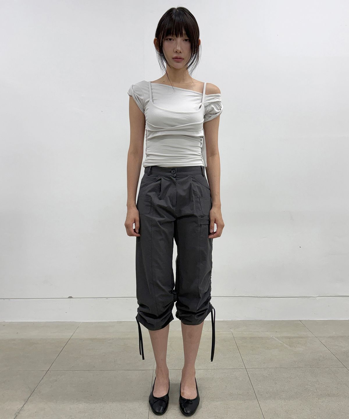 플레어업(FLAREUP) Structured Capri Pants (FL-271_Dark Gray)