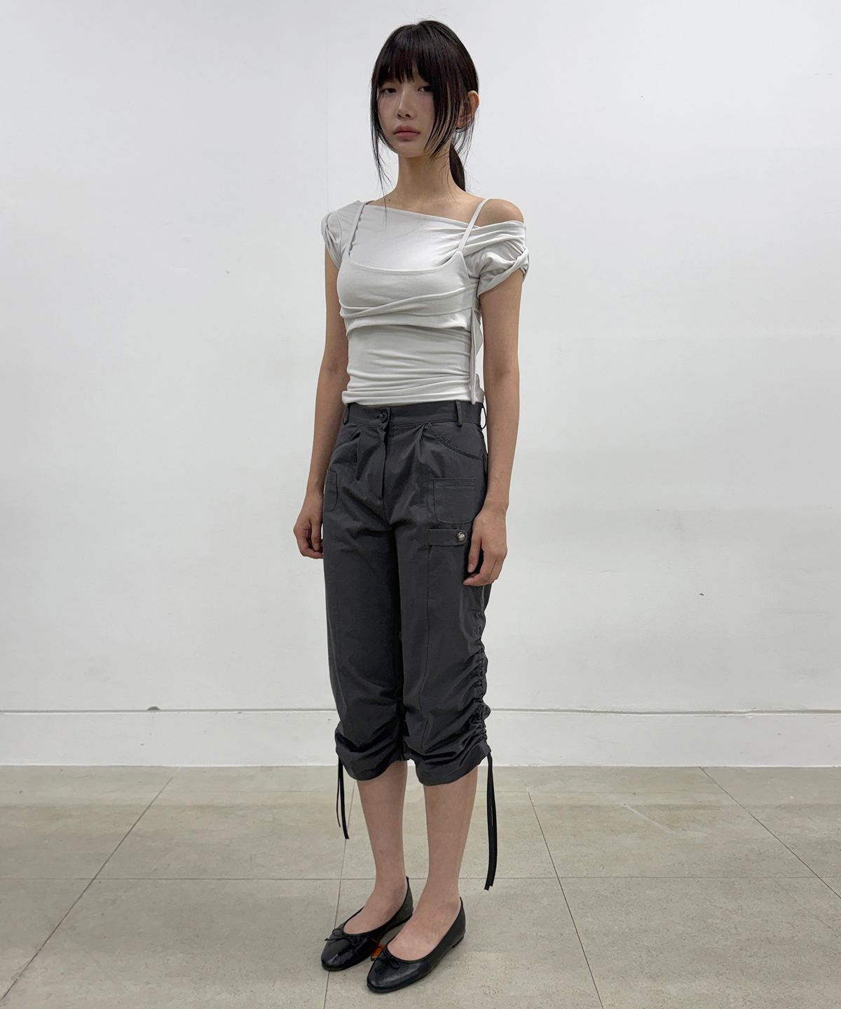 플레어업(FLAREUP) Structured Capri Pants (FL-271_Dark Gray)