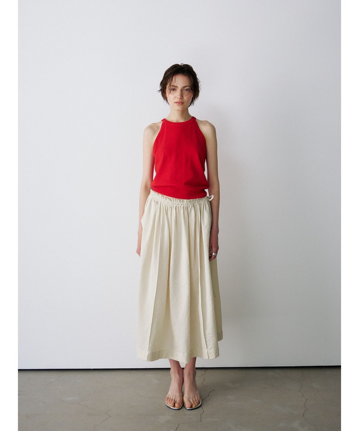 닌닛(NINNIT) [3rd] Open-back halter knit top (RED)