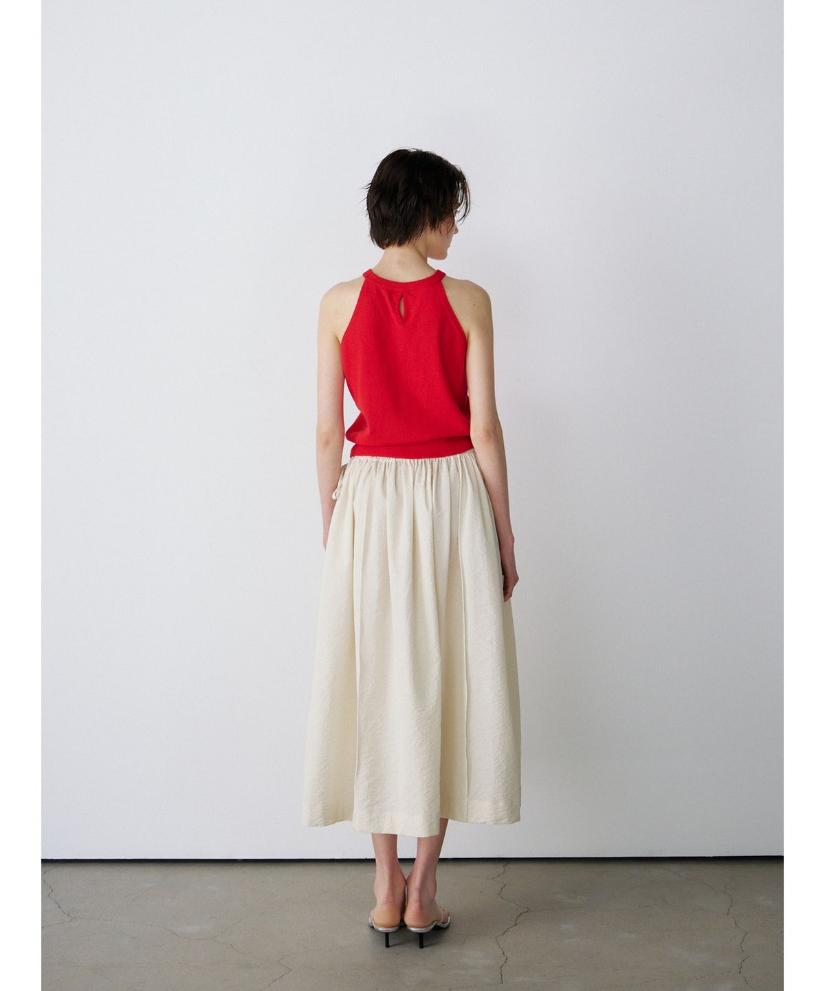 닌닛(NINNIT) [3rd] Open-back halter knit top (RED)