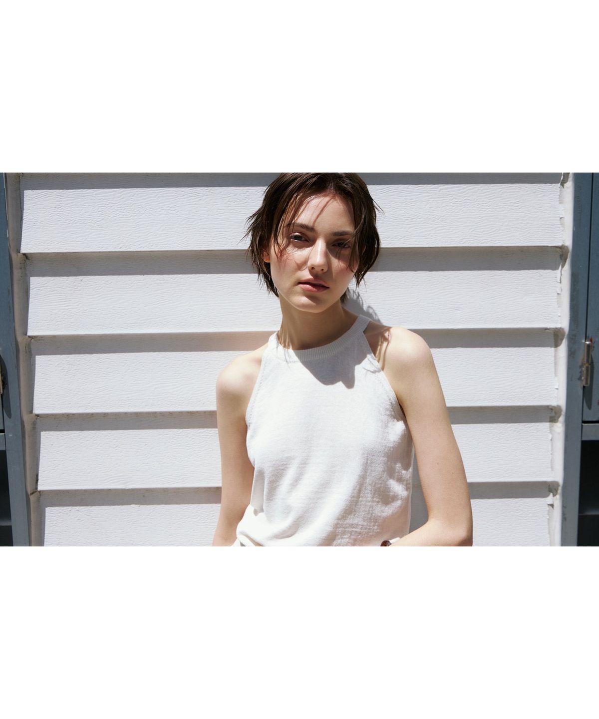 닌닛(NINNIT) [2nd] Open-back halter knit top (IVORY)