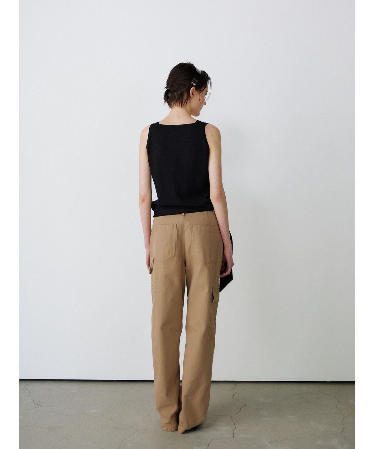 닌닛(NINNIT) Tie sleeveless knit top (BLACK)