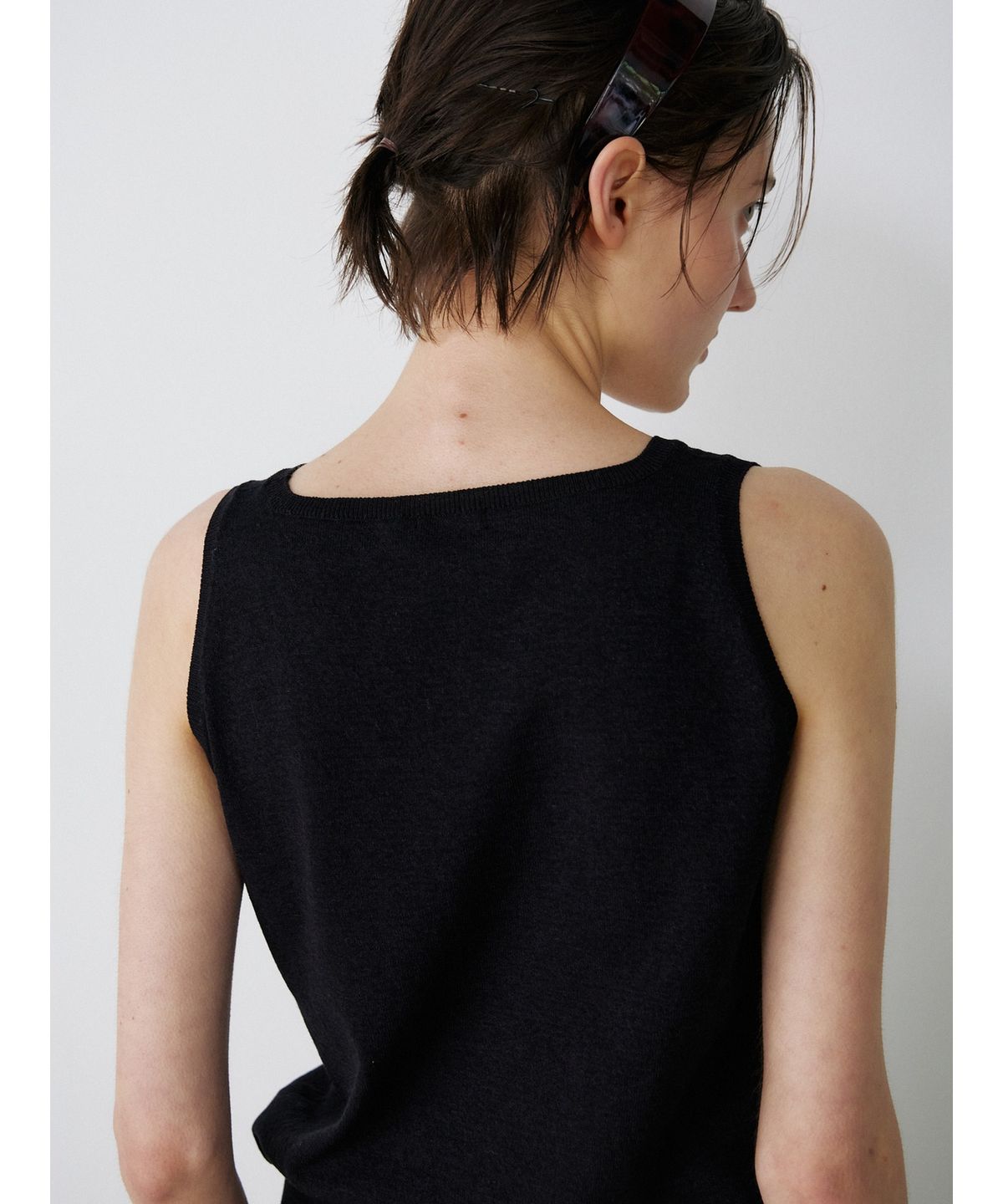 닌닛(NINNIT) Tie sleeveless knit top (BLACK)