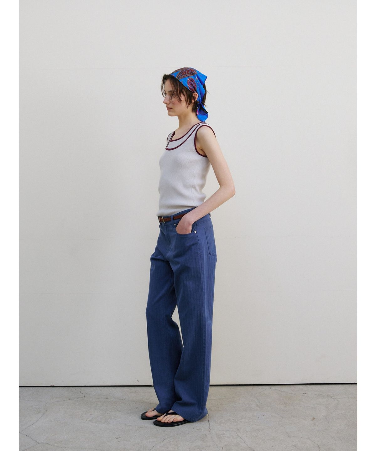 닌닛(NINNIT) Trimming sleeveless knit top (GREY)