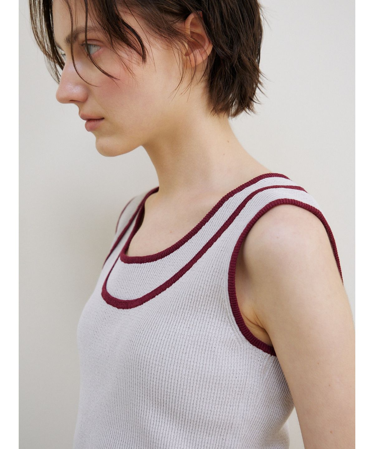 닌닛(NINNIT) Trimming sleeveless knit top (GREY)