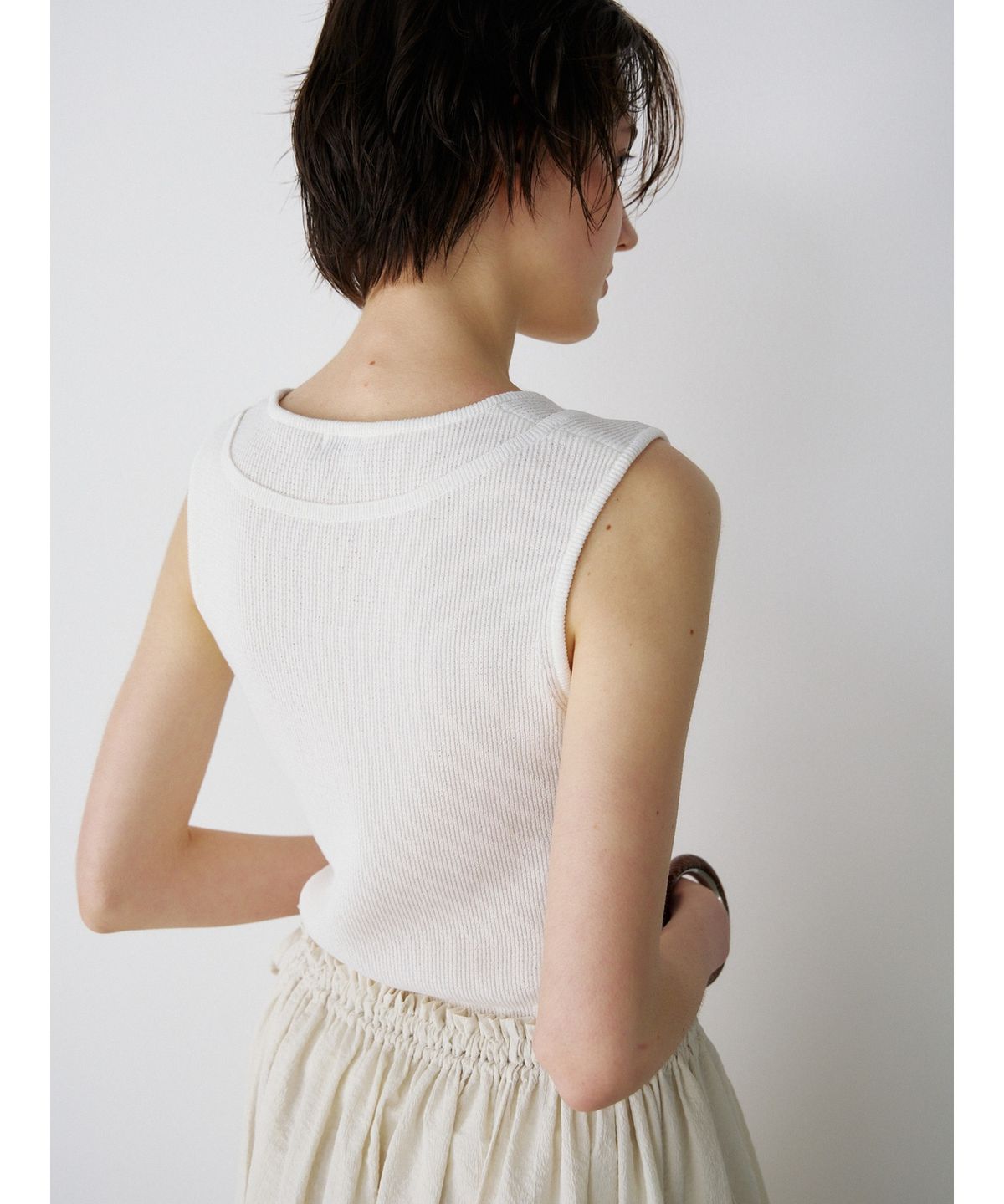 닌닛(NINNIT) Trimming sleeveless knit top (IVORY)