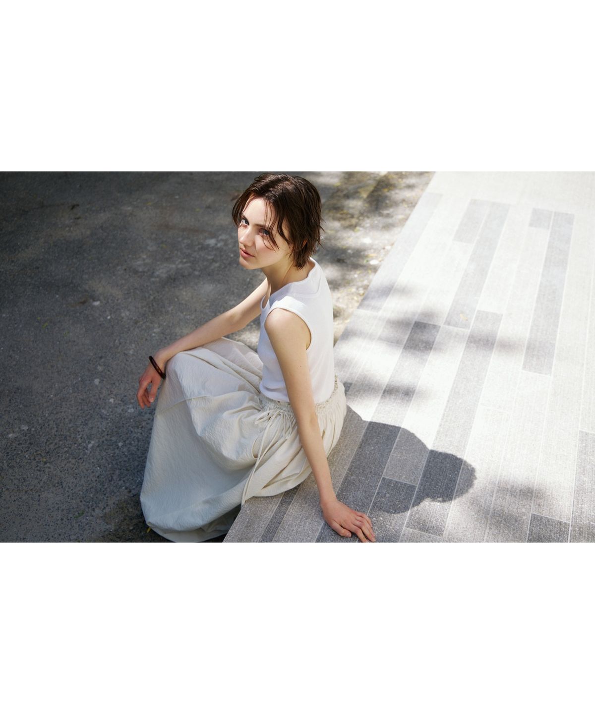 닌닛(NINNIT) Trimming sleeveless knit top (IVORY)