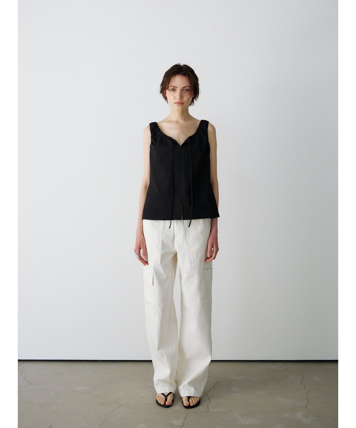 닌닛(NINNIT) Breeze tie blouse (BLACK)