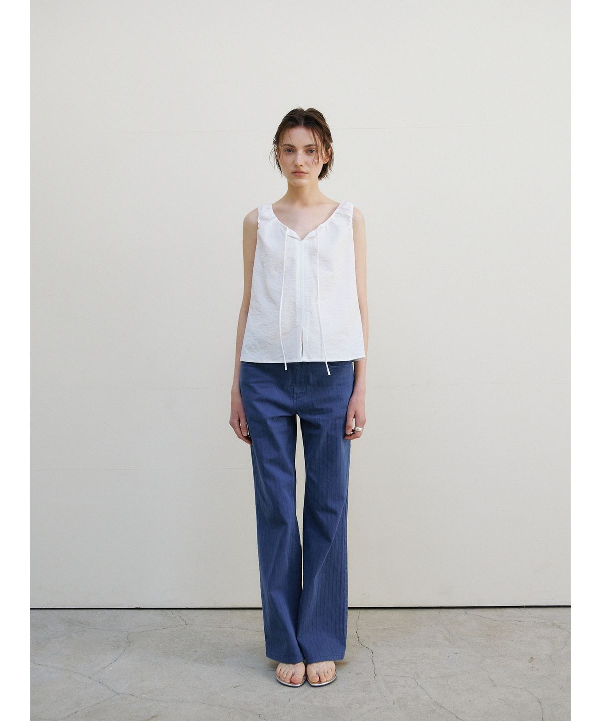 닌닛(NINNIT) Breeze tie blouse (WHITE)