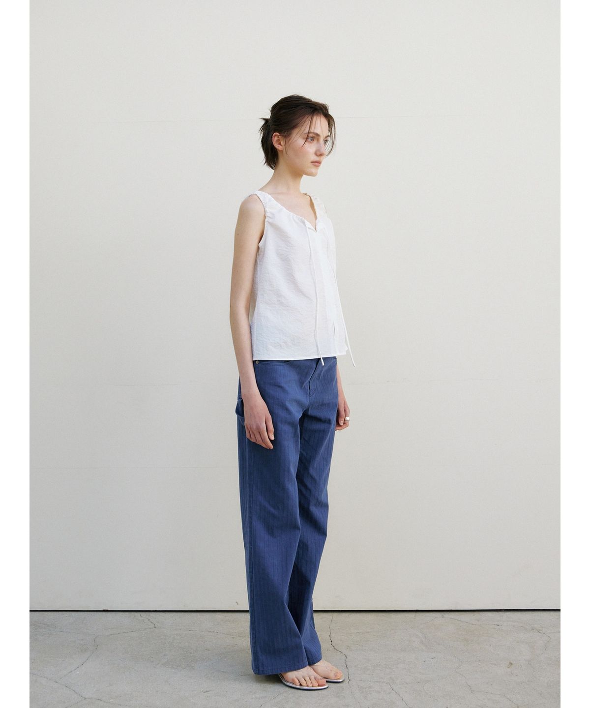 닌닛(NINNIT) Breeze tie blouse (WHITE)