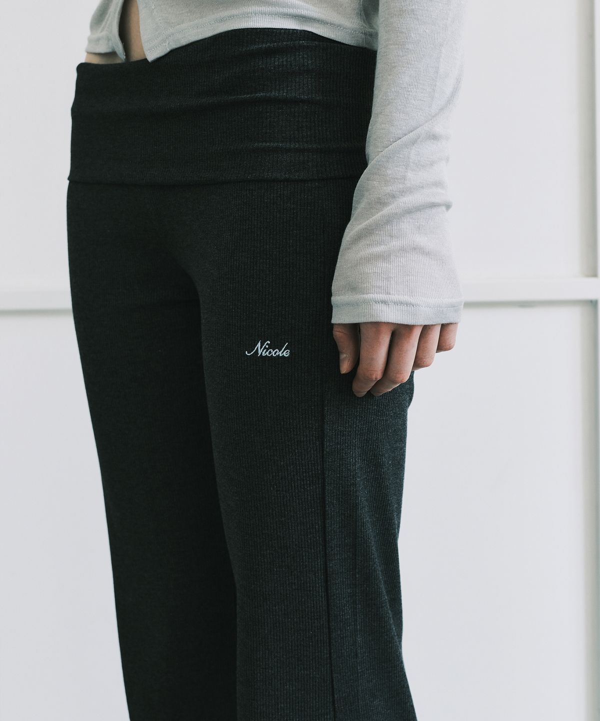 닉앤니콜(NICK&NICOLE) FOLDING BOOTS CUT PANTS_CHARCOAL