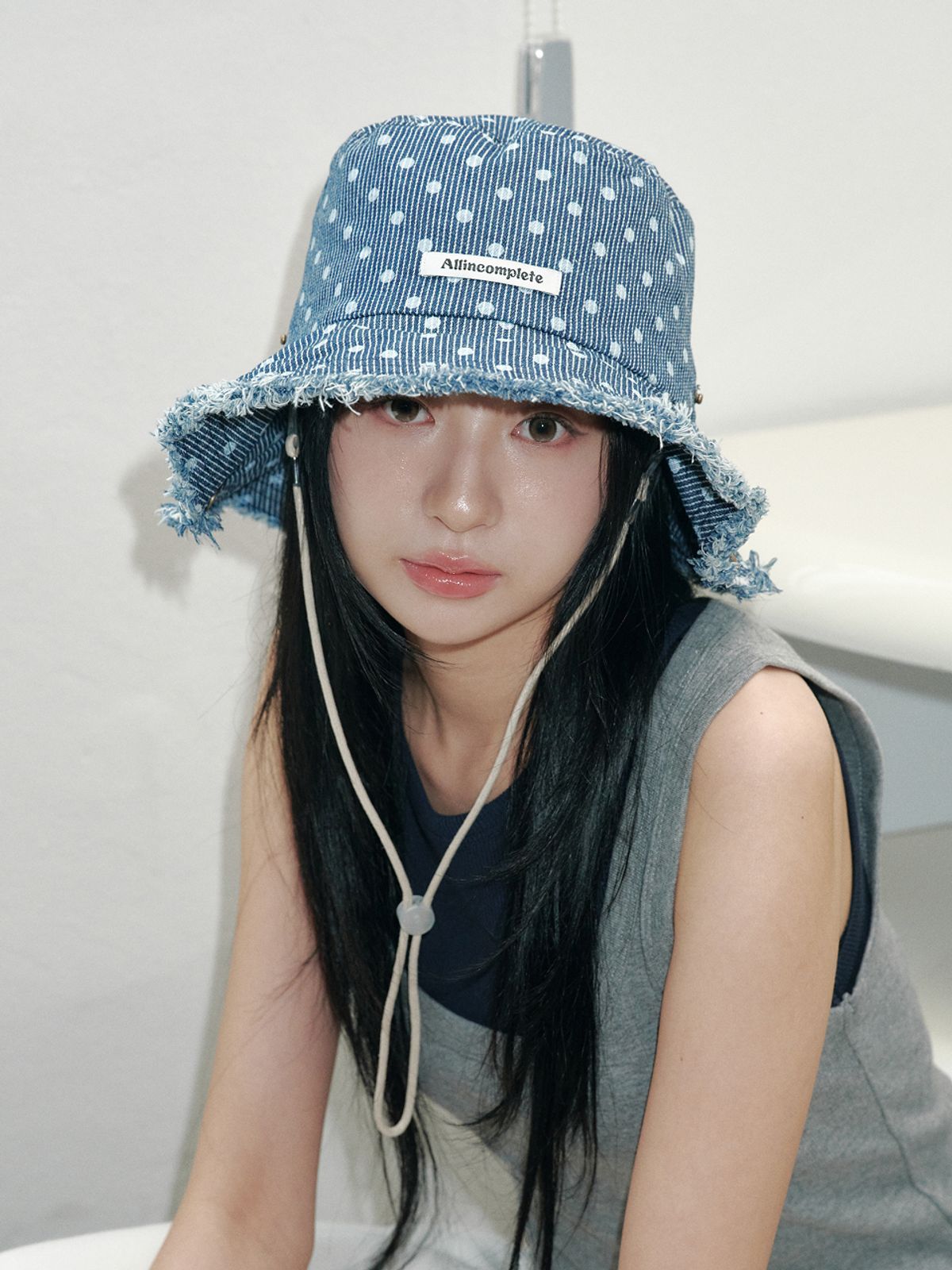 올인컴플리트(ALLINCOMPLETE) 도트 스트라이프 데님 사파리 햇