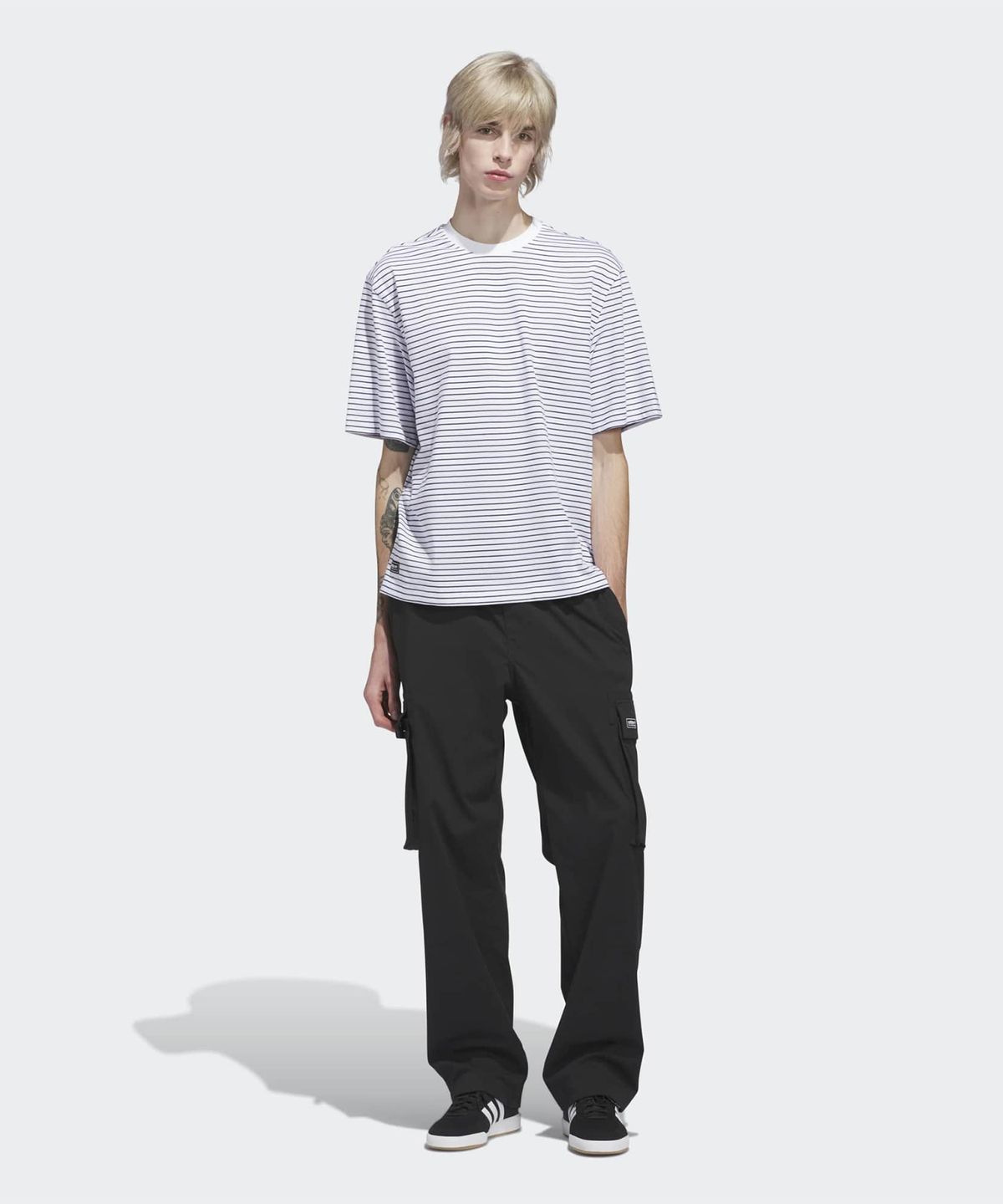 아디다스(ADIDAS) 스케이트보딩 원사 염색 티셔츠 - 화이트:다크블루 / KC6291