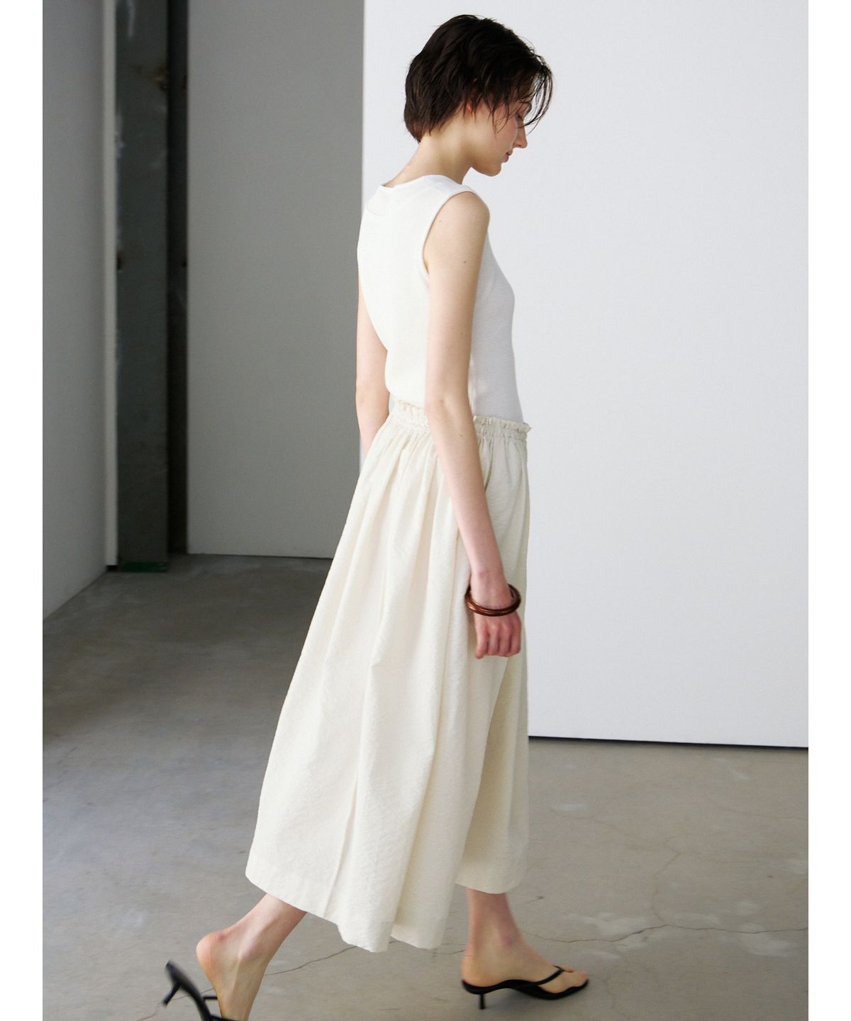 닌닛(NINNIT) Breeze banding skirt (BEIGE)