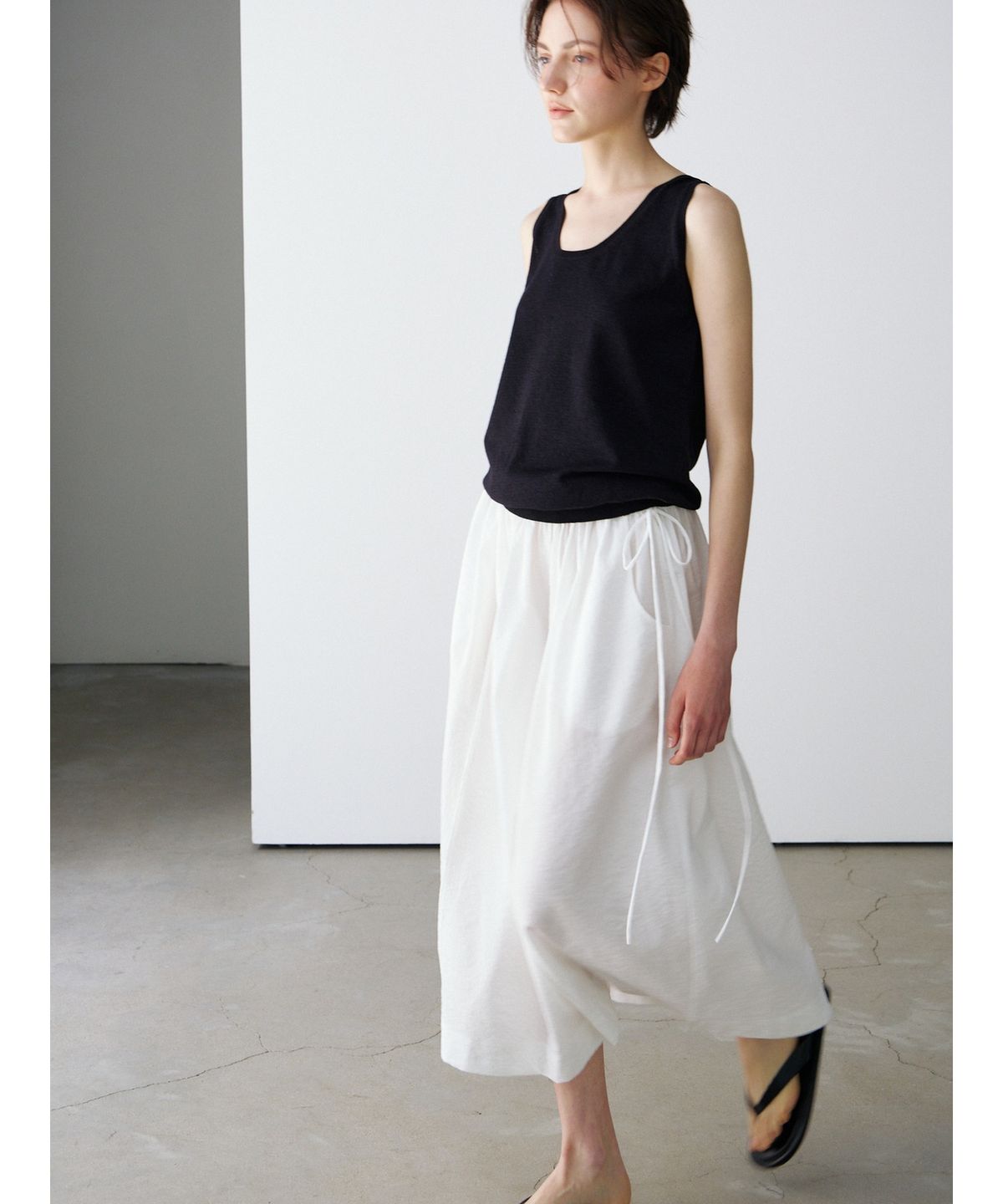 닌닛(NINNIT) Breeze banding skirt (WHITE)
