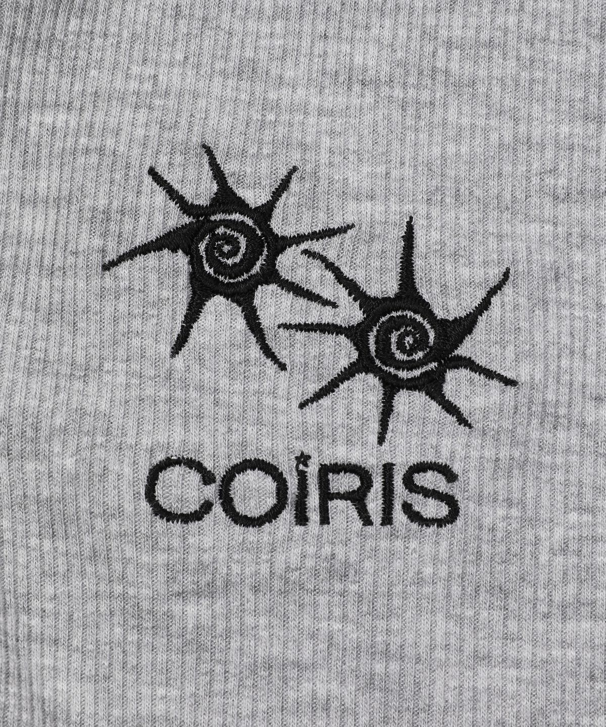 코이리스(COIRIS) 아리나 버튼 크롭 굴림 슬리브리스 (4컬러)