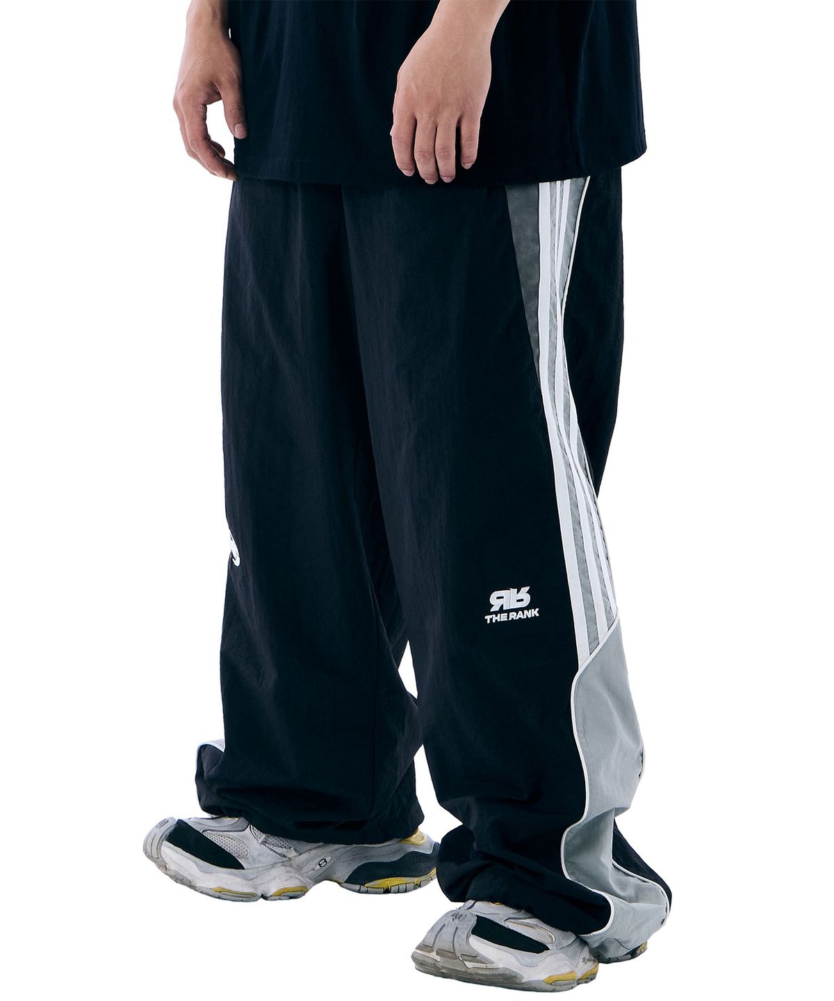 더랭크(THERANK) HYPER CURRENT TRACK PANTS [BLACK]