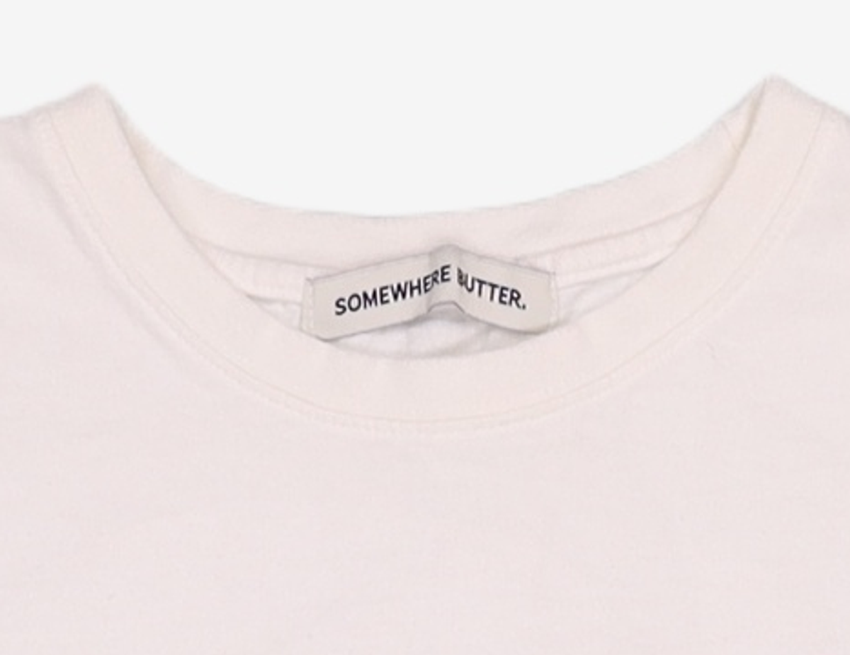 썸웨어버터(SOMEWHEREBUTTER) 반소매 티셔츠